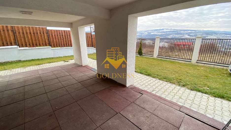 Vila cu 5 camere, Borhanci, 540Mp, 3 Parcari,Gradina, View,Petfriendly - Poză 12