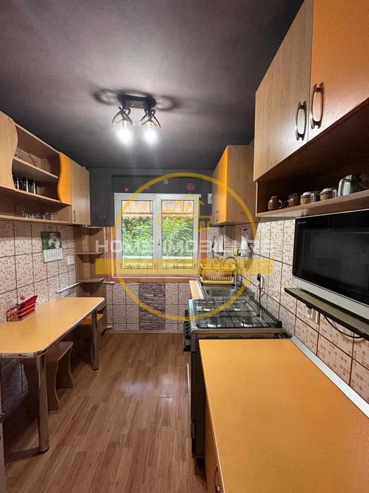 Apartament cu 3 camere- Etajul 2 / 66mp / zona Podu Ros - Poză 1