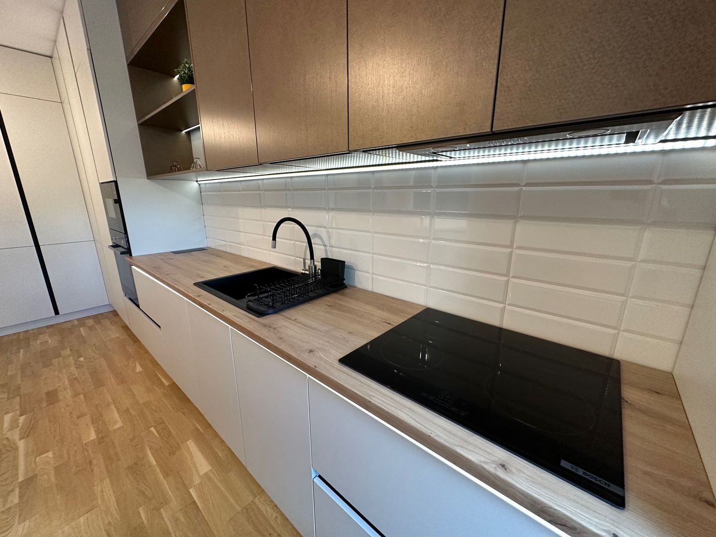 Apartament la ISHO cu loc de parcare și boxa - Poză 4