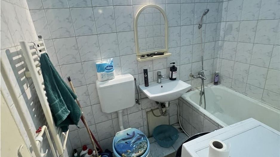 1 camera zona Bucovina 4 ap pe nivel baie cu cada - Poză 9