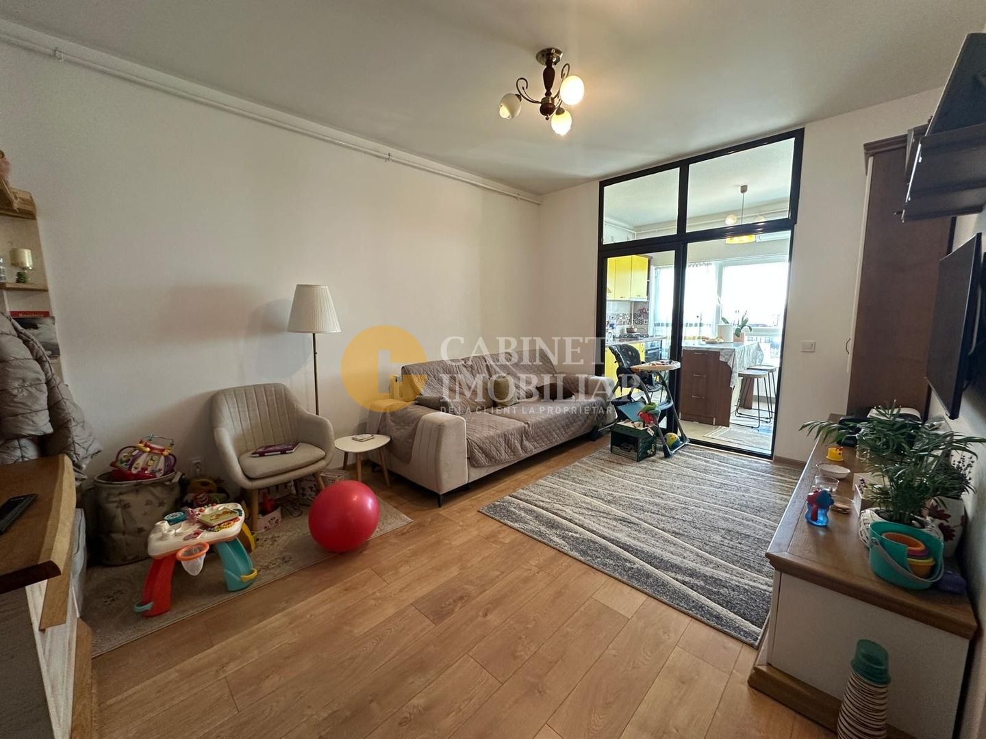 PACURARI - 3 CAMERE DECOMANDAT - MOBILAT SI UTILAT - LOC DE PARCARE SI BOXA - Poză 2