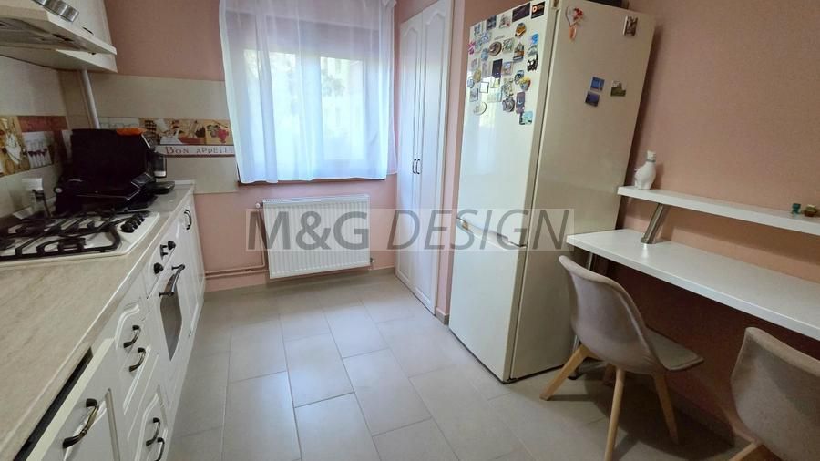 Apartament 3 camere Aradului parter cu balcon - Poză 9
