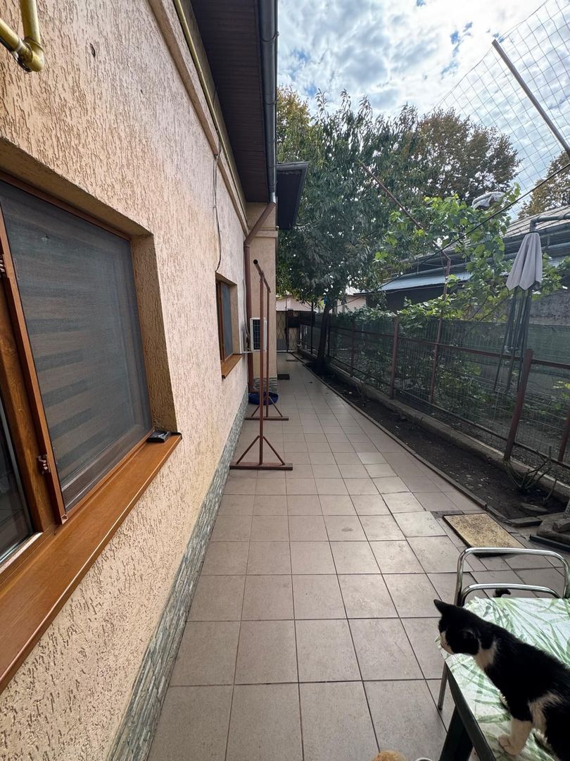 Casă cu 4 camere de vânzare – Str. I. C. Brătianu - Poză 1