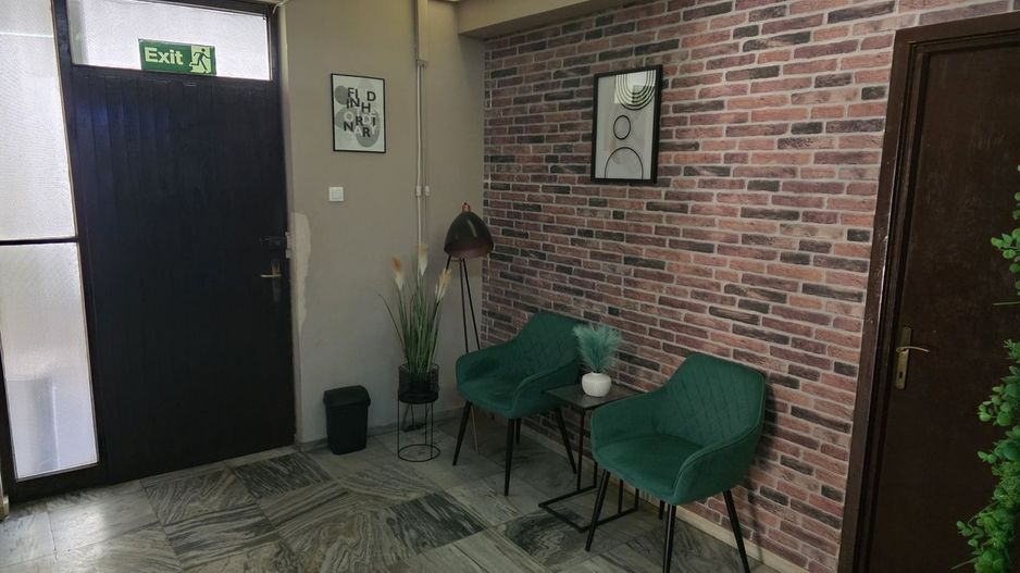 BRASADAS vinde proprietate ultracentrala, doua case 250 mp. - Poză 4
