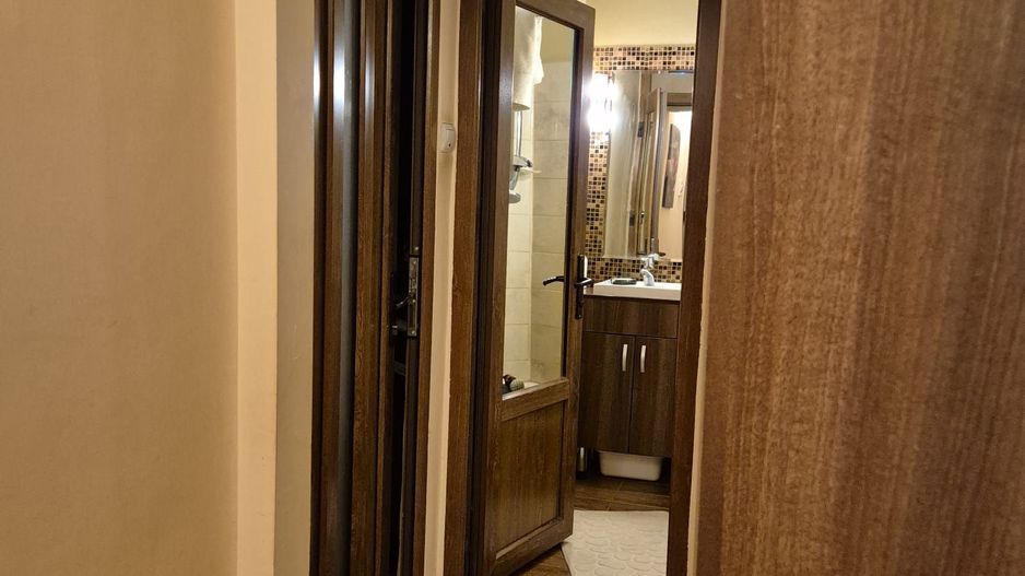 Aradului | 4 camere | Decomandat| Etaj intermediar | 3 balcoane si boxă - Poză 13