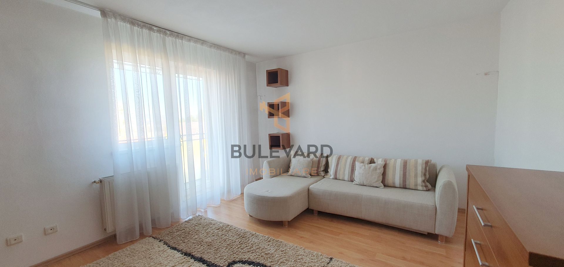Apartament cu 2 camere decomandate + garaj, zona strazii Frunzisului! - Poză 1