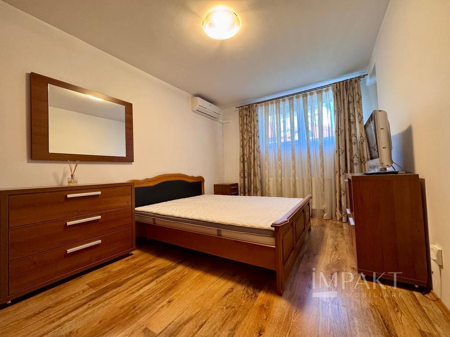 De Inchirirat - Apartament Modern cu 2 Camere, in Buna Ziua - Poză 3