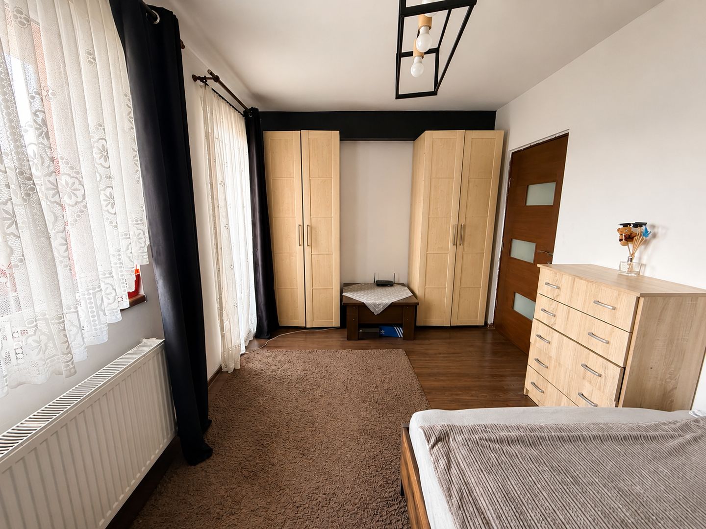 Apartament 2 camere cu 2 balcoane si parcare subterana, Str. Eroilor - Poză 6