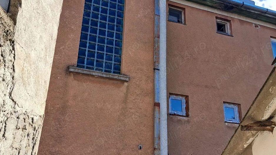 Casă cu etaj Botizului - Poză 3