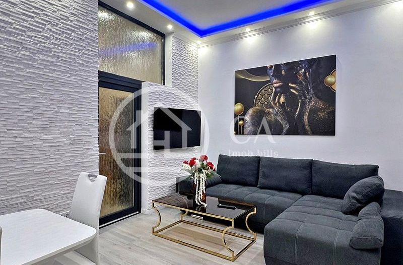 Apartament de vânzare cu 3 camere în zona centrală, Oradea - Poză 9