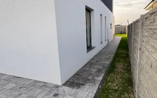Duplex despărțit prin perete dublu/ Garaj - Poză 34
