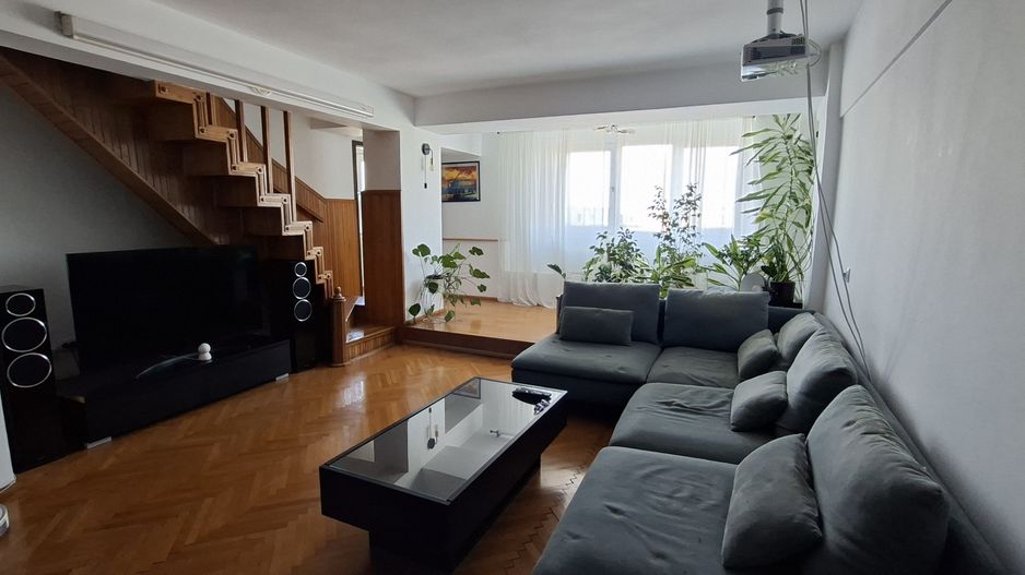 Apartament cu 4 camere si scara interioara - zona Judeatan - Poză 5