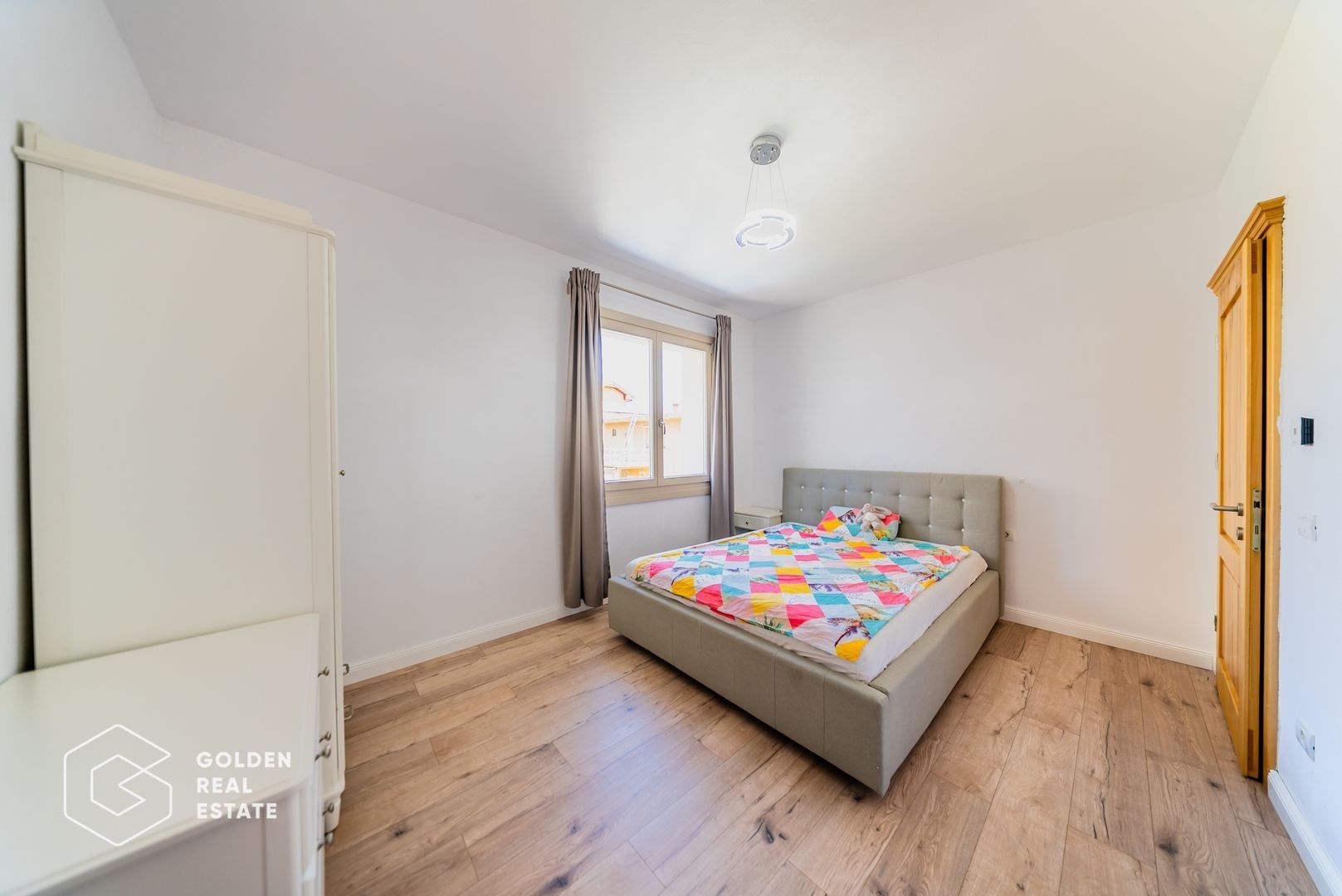 Vila moderna in cartier exclusivist Romanilor, strada 9 Mai Comision 0% - Poză 10