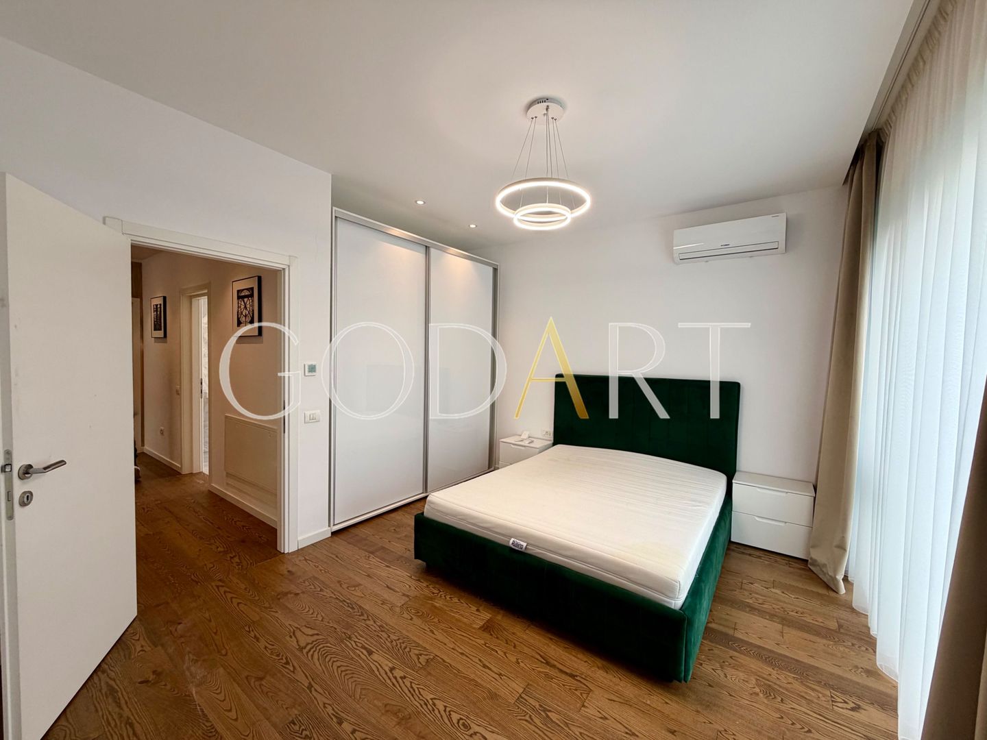 Vilă individuală de lux | Piscină privată | 4 dormitoare | Erou Iancu - Poză 11