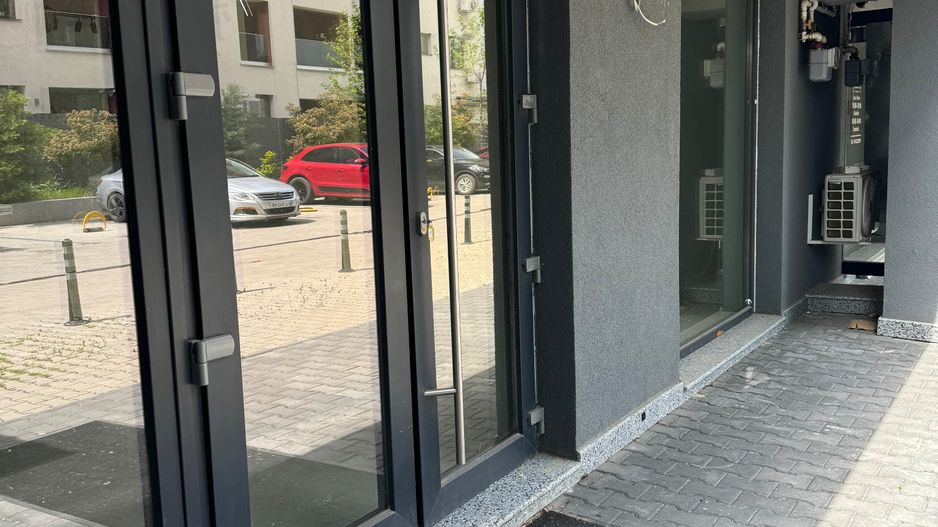 Spatiu Comercial | Pipera | Parcare | 120 m2 | Nou | Vitrina - Poză 1