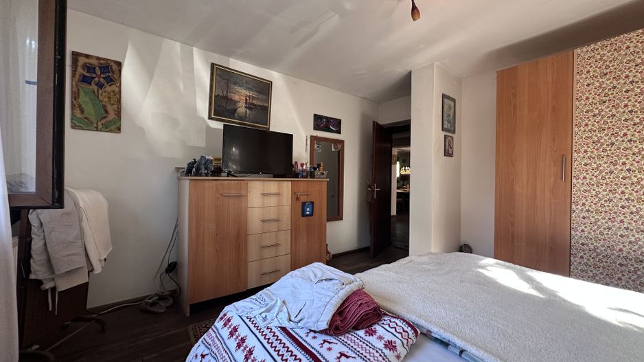 Vanzare casa in Pucioasa, Dâmbovița - 4 camere - teren 5.808 mp - Poză 4