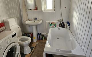 Vanzare casa Albota la intrare - Poză 3