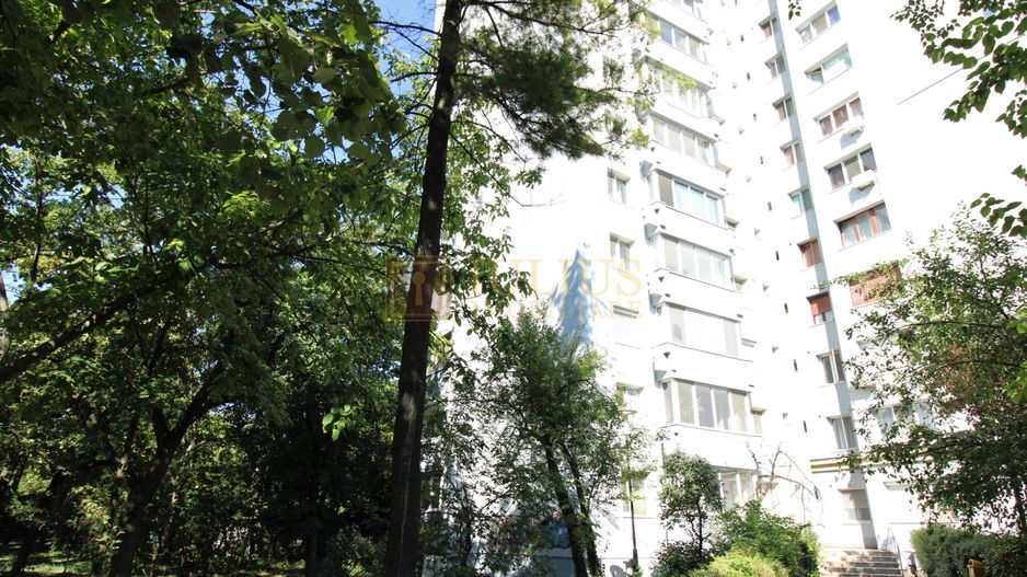 Amplasat intre Iulius Mall si Parcul Botanic, liber. - Poză 18