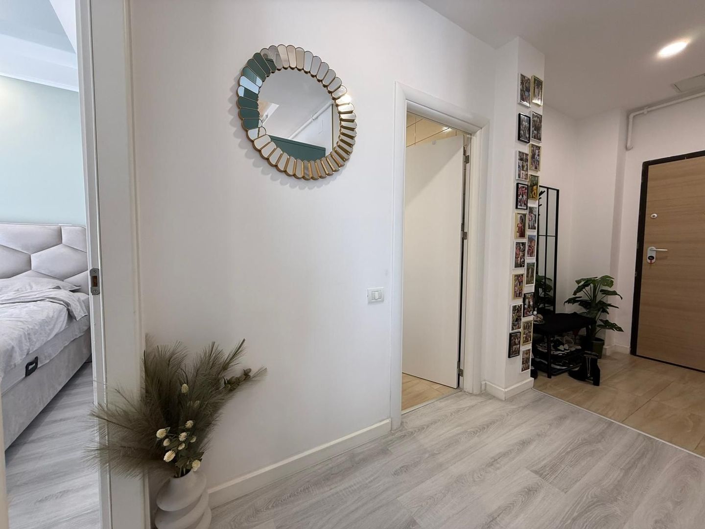 COSMOPOLIS - Apartament cu 2 camere, mobilat si utilat. - Poză 12