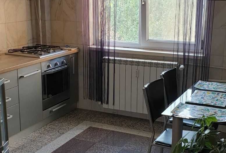 Apartament de 2 camere 100 metri metrou in zona Drumul Taberei - Poză 3