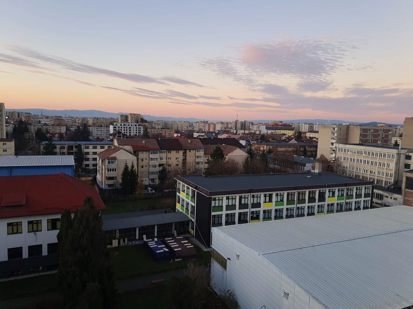 Apartament decomandat cu 3 camere, 66 mp., Calea București - Poză 1