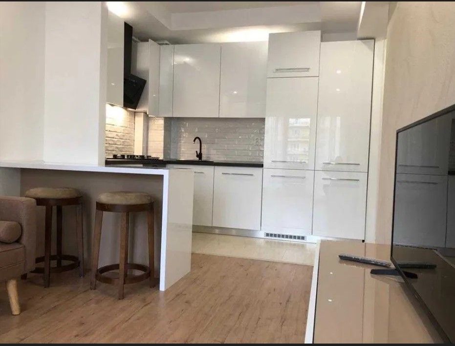 COSMOPOLIS - Apartament cu 2 camere tip studio, mobilat si utilat. - Poză 3