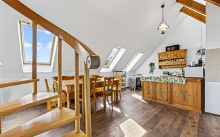 Casa pe 3 niveluri | Terasa cu priveliste | 3 parcari | Pozitie centrala - Poză 14