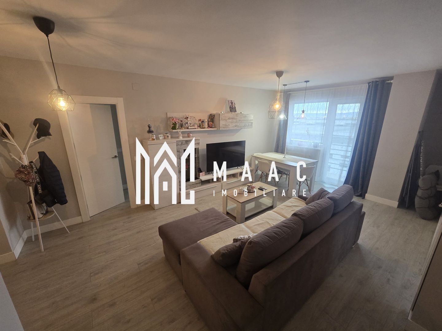 Apartament 3 camere 2 bai 2 balcoane loc de parcare subteran zona Turnisor - Poză 9