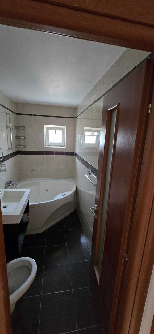 Apartament 4 camere 13 Septembrie Sebastian 100m hol in H etaj 7/8 - Poză 2