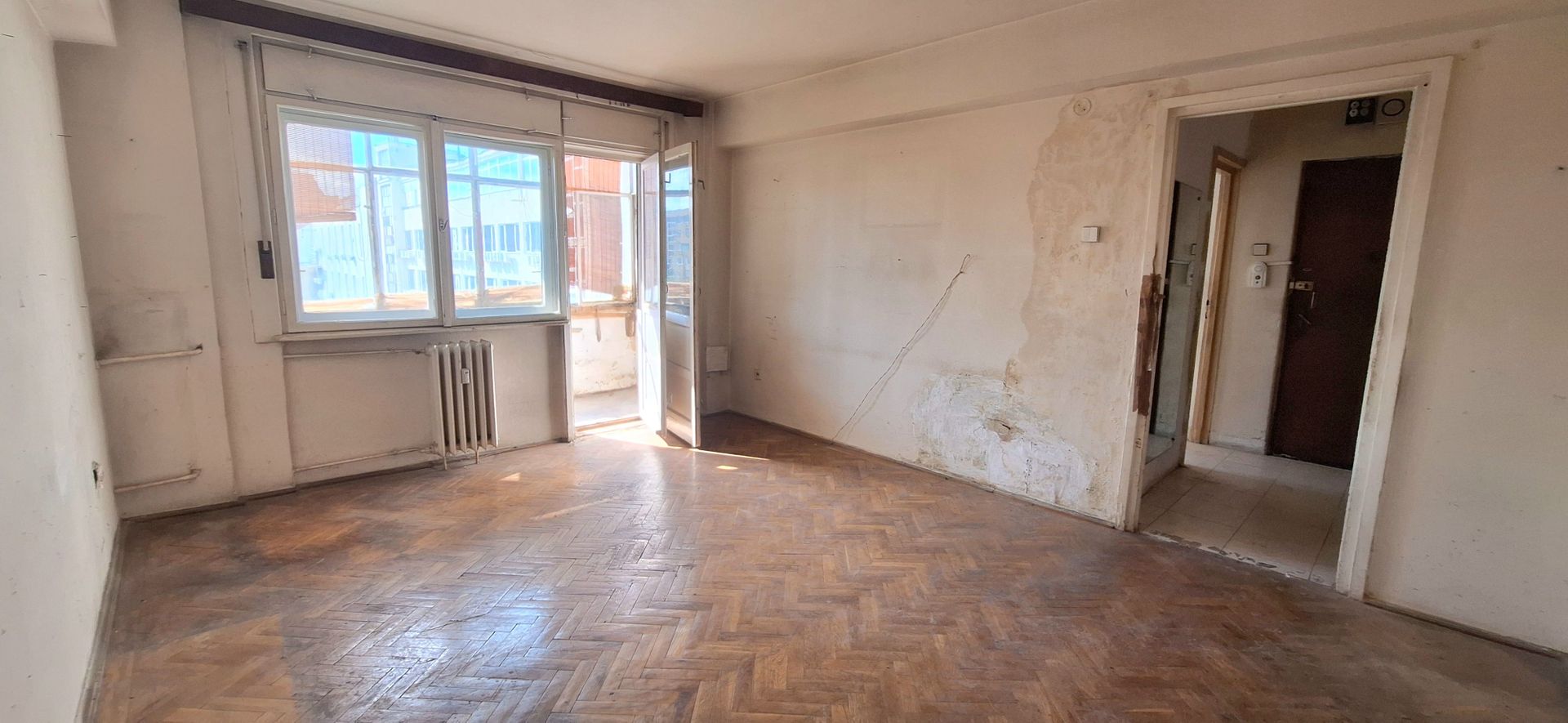 Apartament cu 2 camere - Piata Victoriei - Poză 8