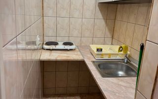GARSONIERĂ DE ÎNCHIRIAT – ETAJ 2 | 250 €/LUNĂ - Poză 6