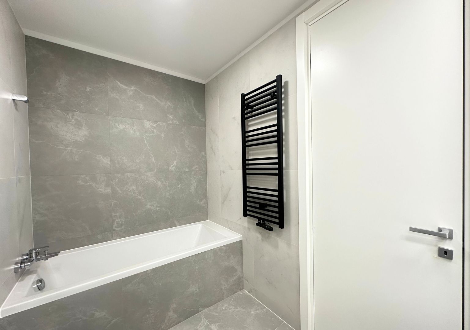 Închiriere apartament 4 camere cu grădină proprie ONE Verdi - Poză 37