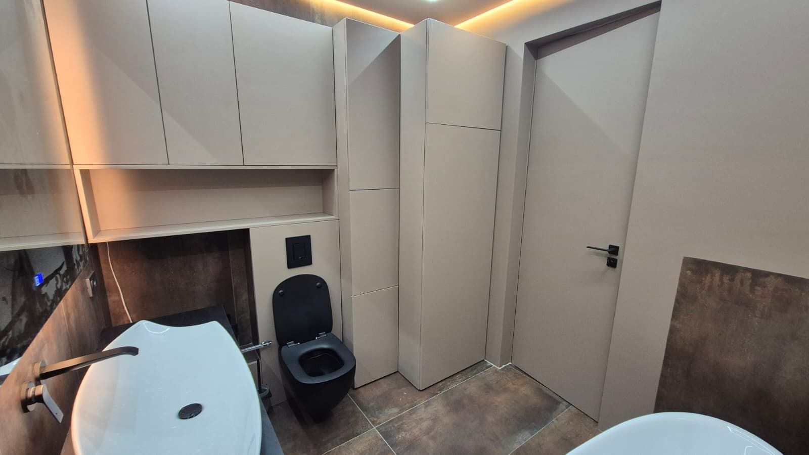 VILA NOUA | MOBILATA SI UTILATA | DAMAROAIA | LANGA PETROM CITY - Poză 13