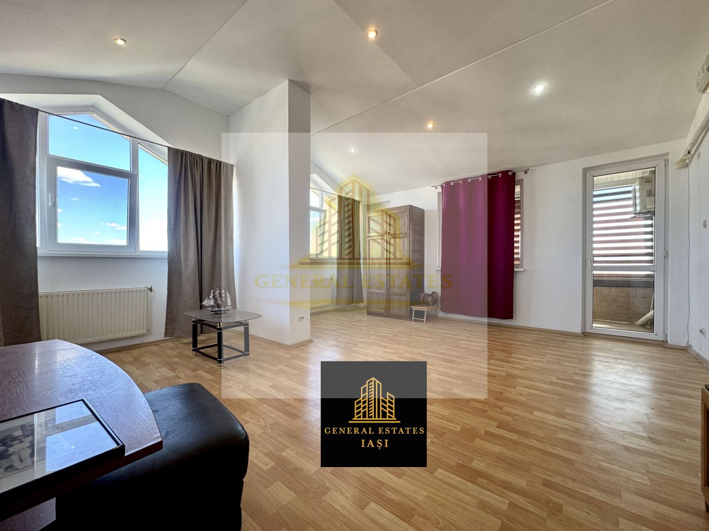 Vânzare apartament în 3 Nivele cu Terasă, Cug-șos.Nicolina - Poză 11