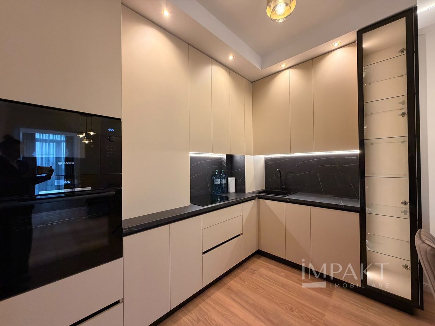 Apartament de inchiriat 2 camere zona Bmw - Poză 5