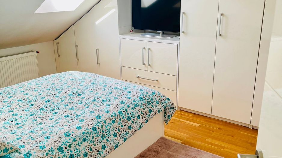 Brasadas vinde apartament cu 3 camere, NOU 116mp. - Poză 3