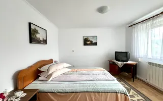 Casa de vacanta spatioasa de vanzare 6 dormitoare in Gura Humorului - Poză 16