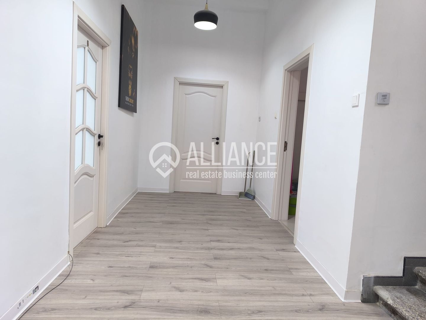 CENTRU HOTEL GRAND(COD03)- Cladire de birouri emblematica ! - Poză 7