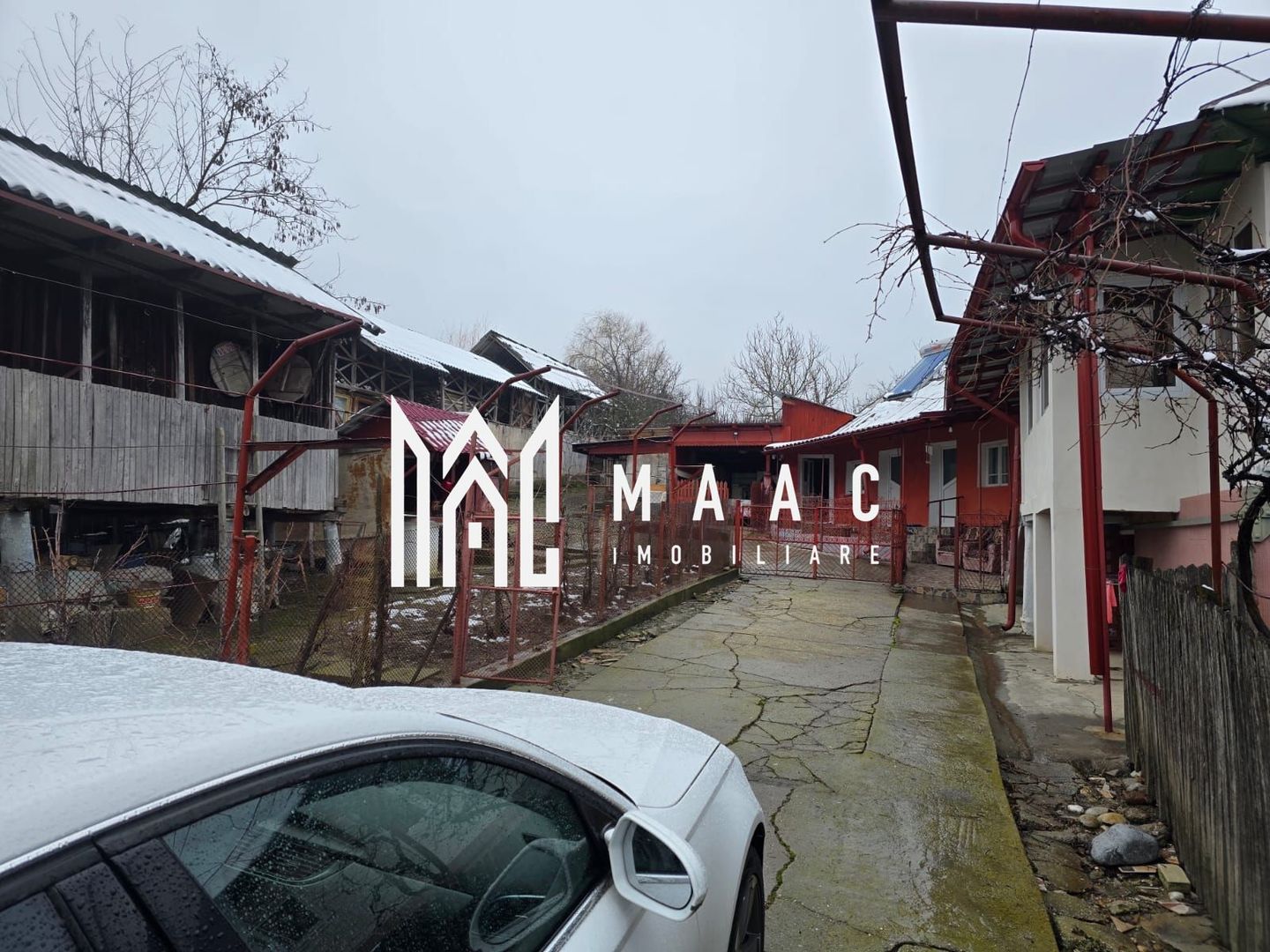 Proprietate cu două case| Comuna Fartatesti - Poză 17