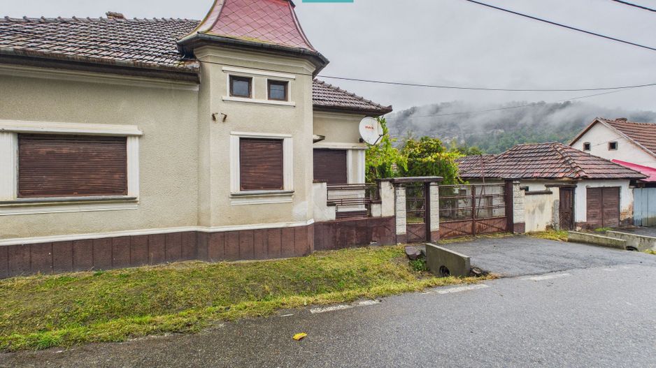 Casă cu 4 camere, în localitatea Gurahonț, Arad - Poză 1