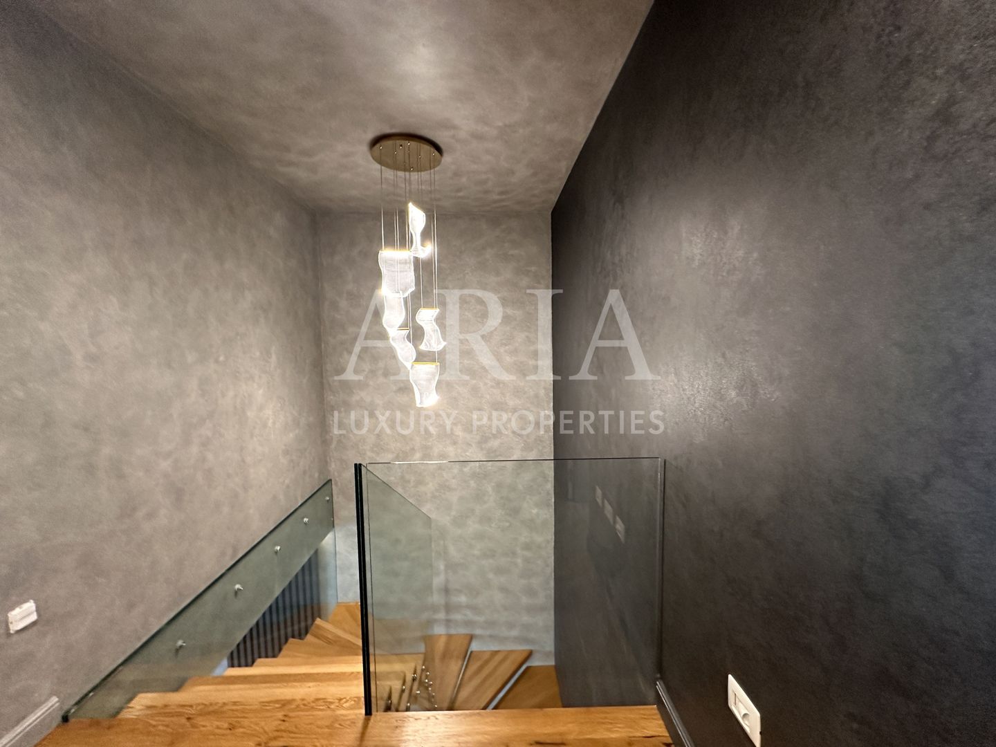 SMART VILLA - POOL - LUXURY GATED COMMUNITY - NEAR THE FOREST - Poză 11