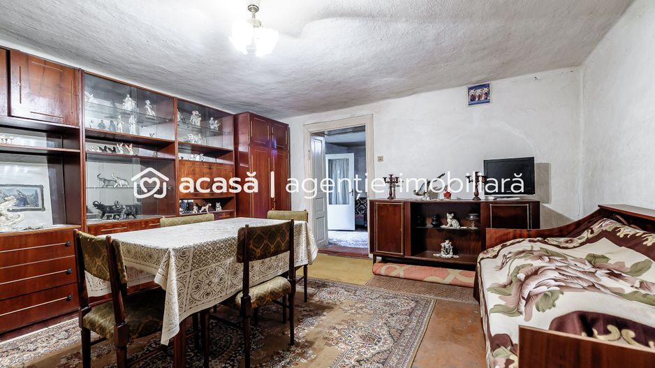 Casă Variasu Mare Jud. Arad cu teren 16883 mp - Poză 2