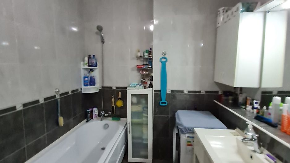 Apartament generos cu o camera - Poză 14