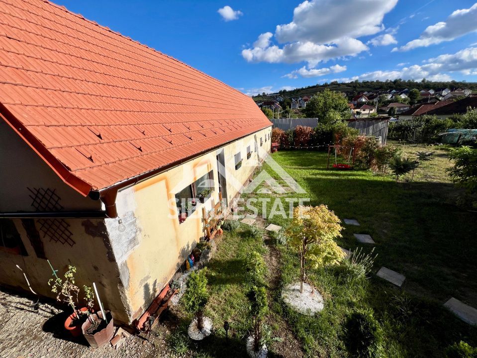 Casa moderna, spațioasa, curte generoasa pe un nivel în Sura Mare - Poză 16