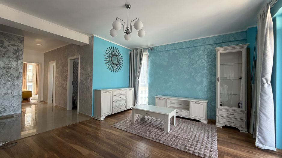 Apartament cu 3 camere, 2 bai si loc de parcare - Poză 2