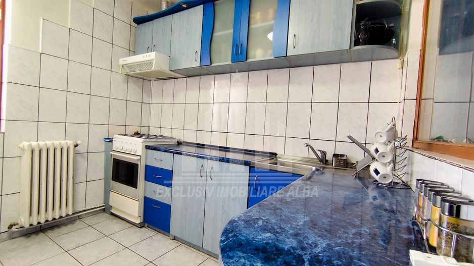 Apartament 3 camere decomandate | 64 mp | Mobilat si utilat | Cetate - Poză 3