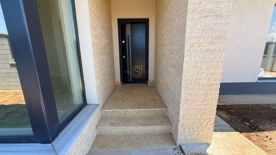 Casa individuala / 3 Camere / 2 Bai / Dressing - Poză 2