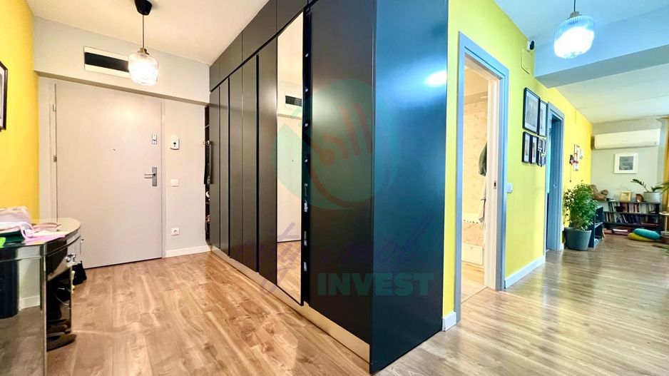 Proprietate UNICĂ– Apartament cu 4 Camere si Curte Proprie 210 mp - Poză 5