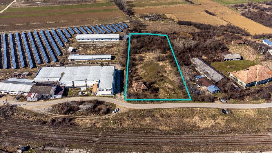 Teren 7800 mp Ineu - Poză 1