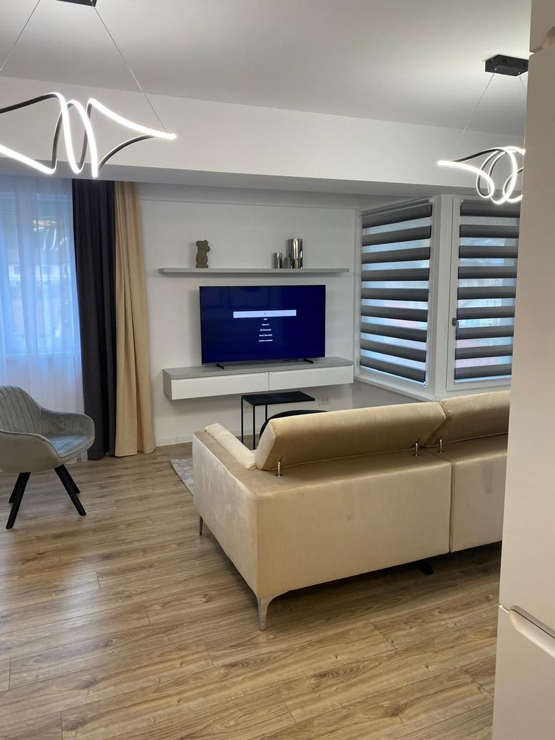 𝗔𝗽𝗮𝗿𝘁𝗮𝗺𝗲𝗻𝘁 𝗶𝗻 𝗥𝗲𝘀𝗶𝘁𝗮 _𝗕𝗟𝗢𝗖 𝗡𝗢𝗨 _𝗠𝗢𝗕𝗜𝗟𝗔𝗧_ - Poză 2